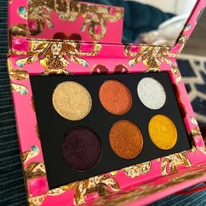 Pat McGrath Labs eyeshadow palette